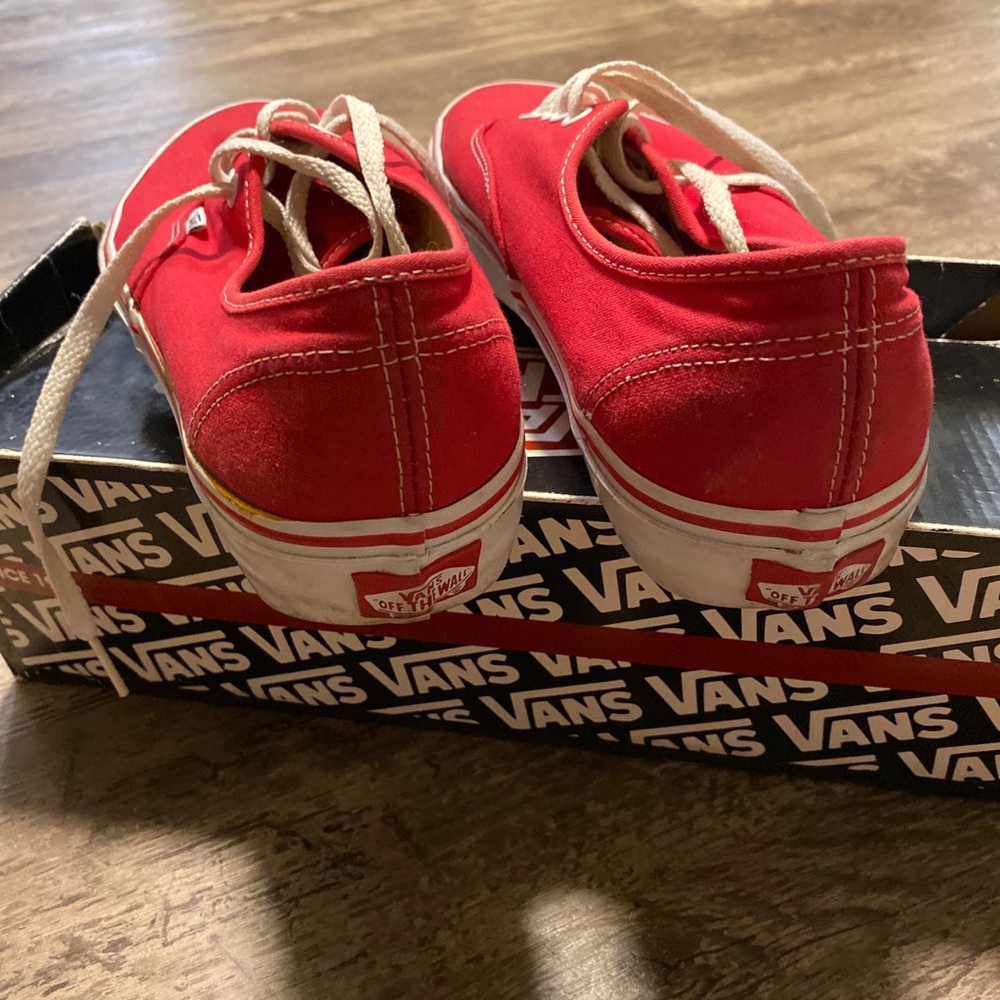 Vans - Picture 3 of 4